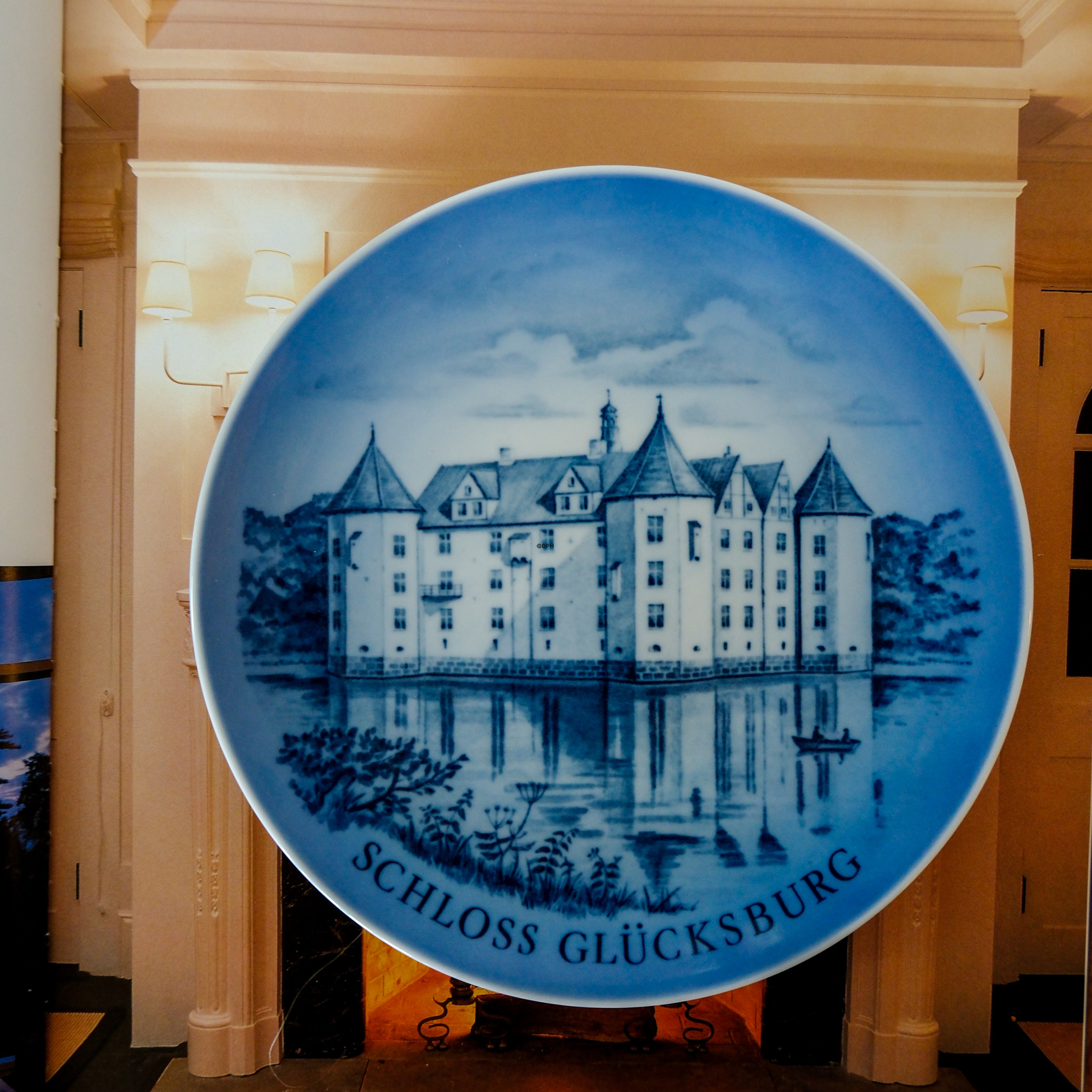 Teller mit Glücksburg Schloss, Royal Copenhagen