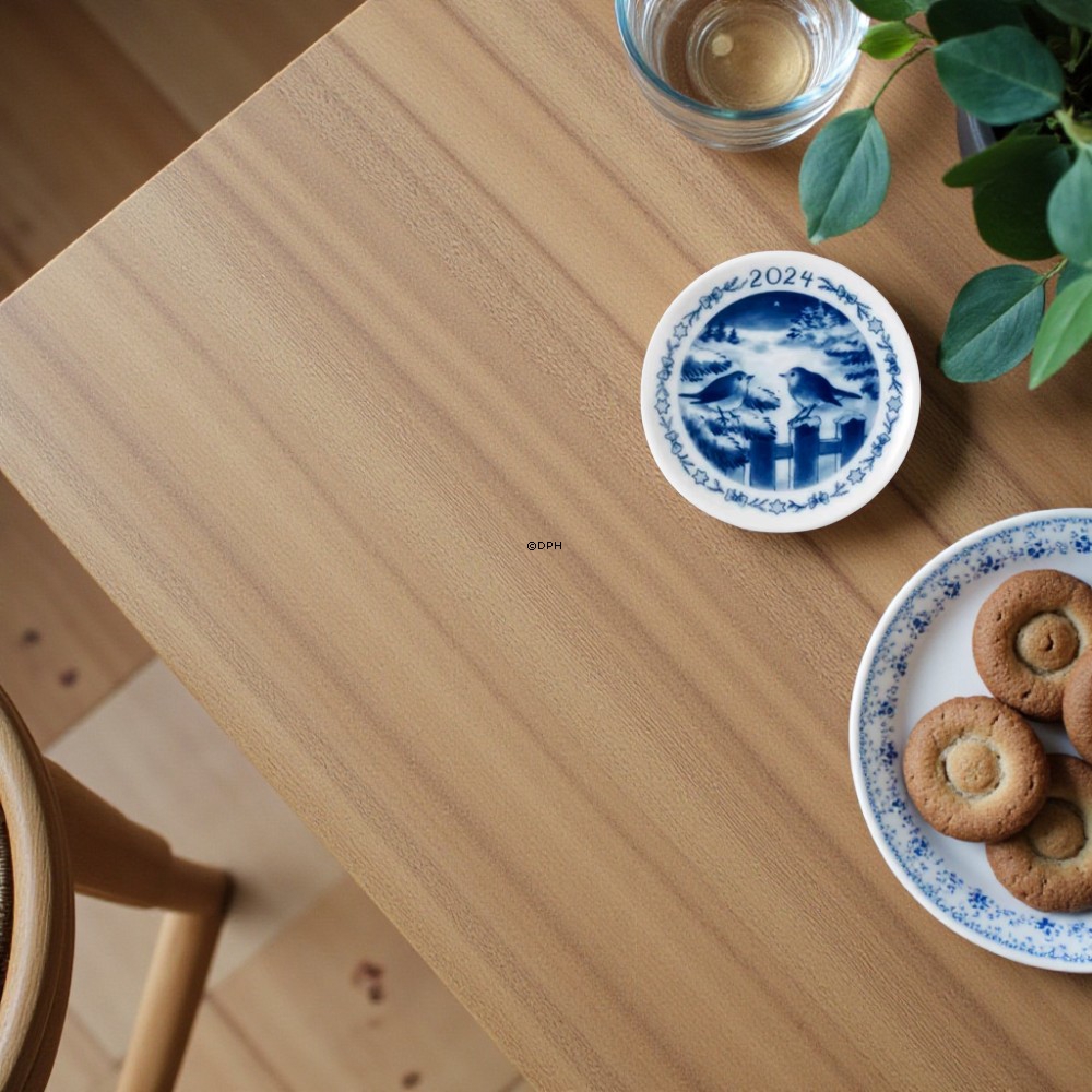 2024 Weihnachtsplakette, Vögel im Schnee, Royal Copenhagen