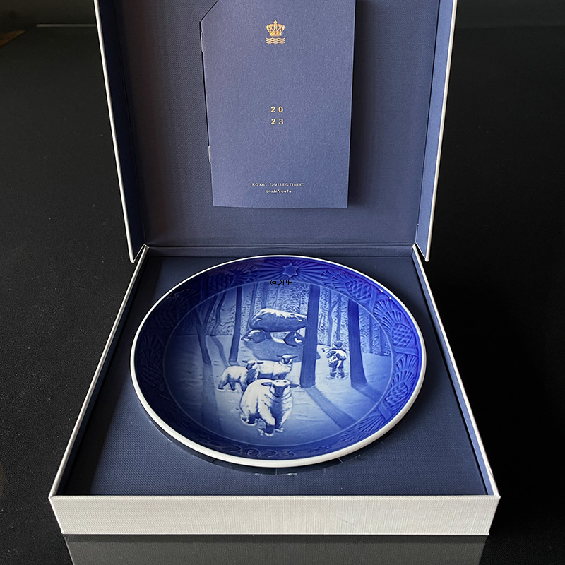 Weihnachten im Wald, 2023 Royal Copenhagen Weihnachtsteller