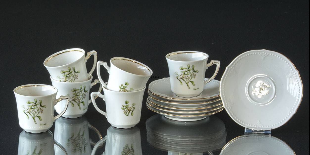 Schwedische Landschaftsblumen-Kaffeetassen mit Untertasse Västmanland Mistletoe, Set mit 6 Stk.