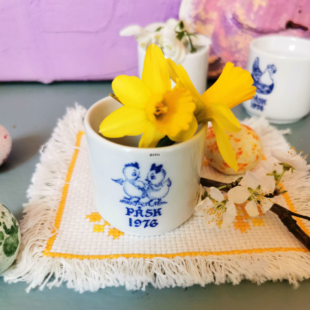 1976 Stockbild Ostereierbecher, Hühner