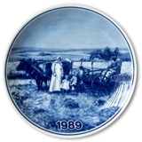 Bauernteller Tove Svendsen 1989 Die Familie ernten