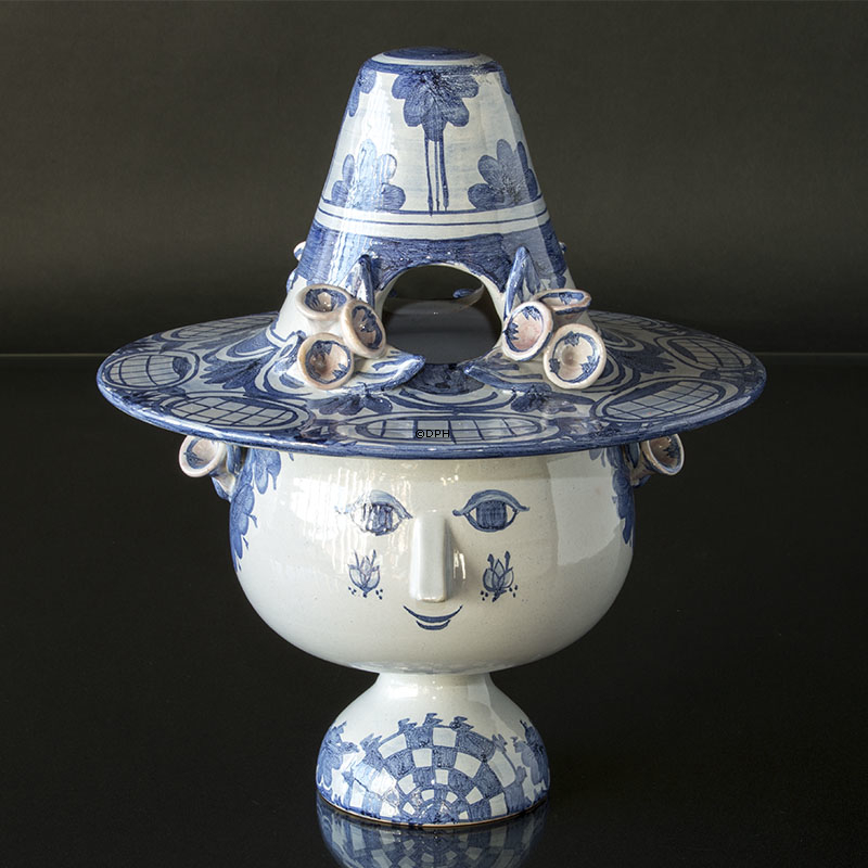 Wiinblad Vase mit Hut Nr. 52 handbemalt, blau / weiß