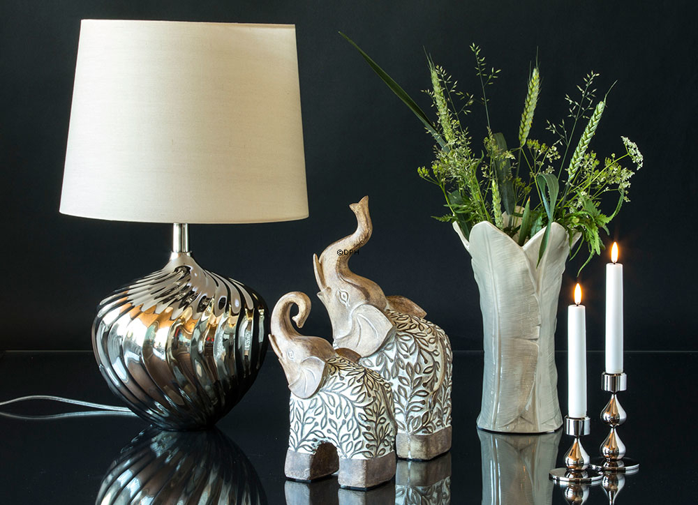 Elefant mit Schnabel hoch, Beige Polyresin