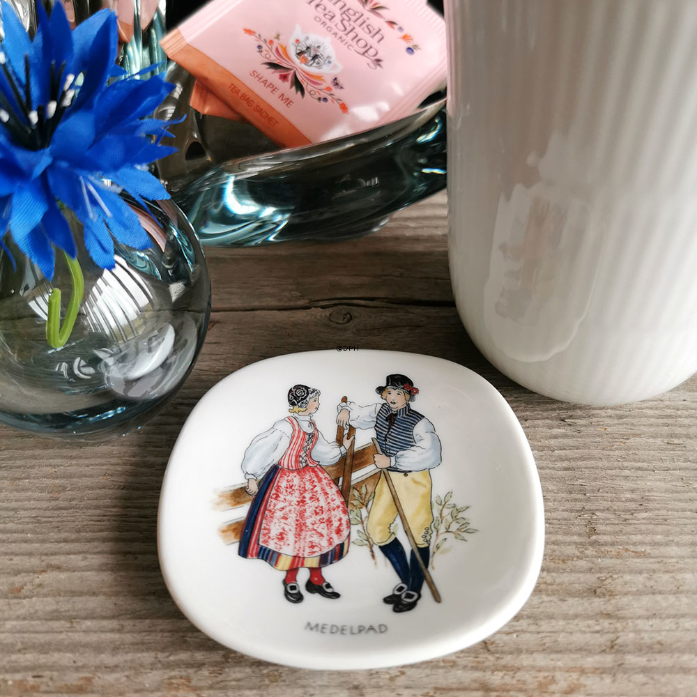 Mini Plakette, Schwedische Regionaltrachten Nr. 11 Medelpad