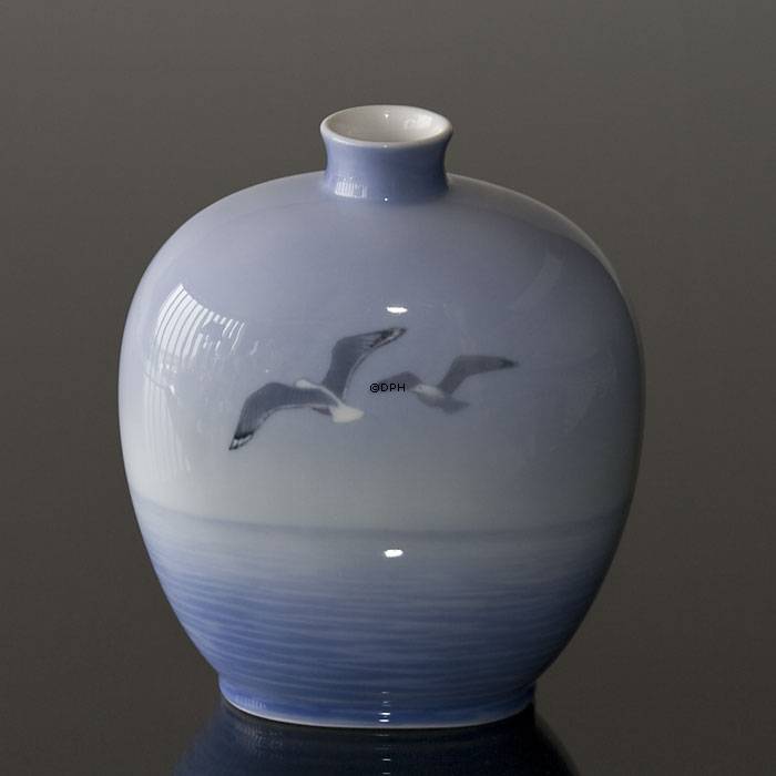 Vase mit Schiff, Royal Copenhagen Nr. 1117-134E