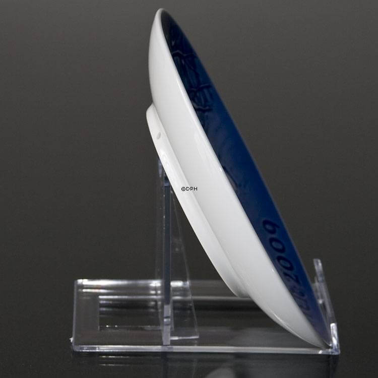 Teller auf verstellbarem Staender