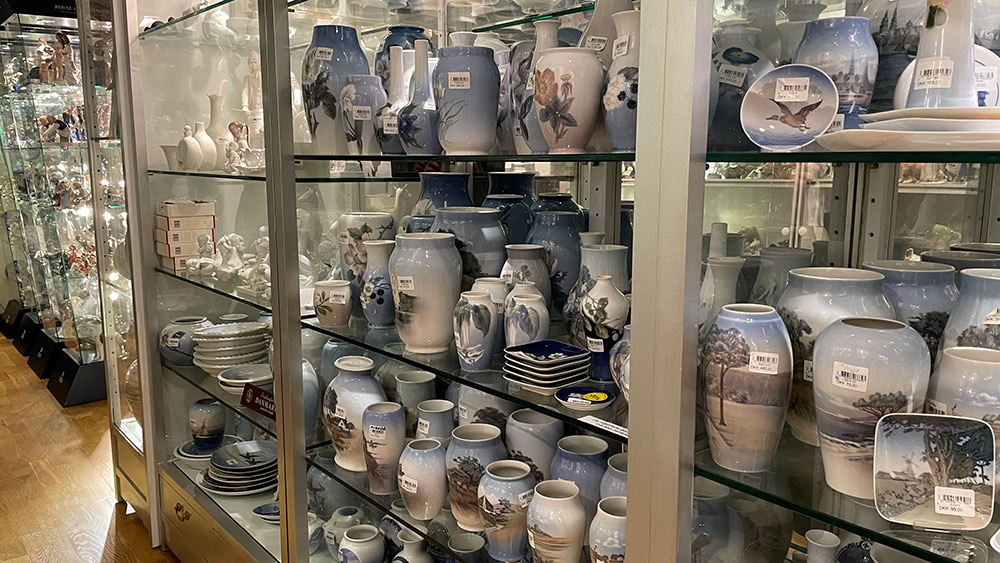Viele schöne Bing & Grøndahl und Royal Copenhagen Vasen