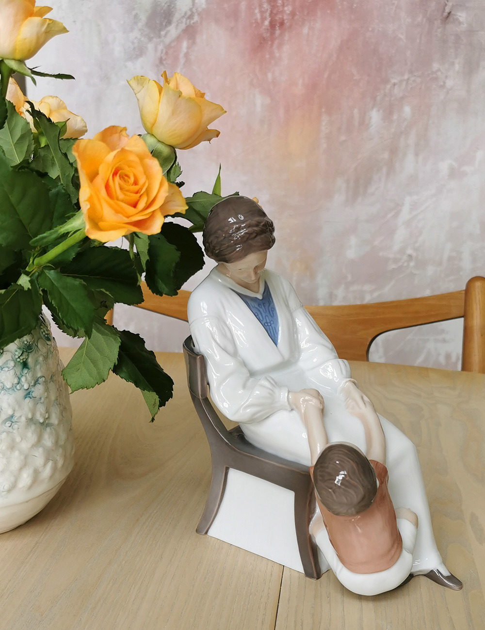 Figur von Mutter und Kind