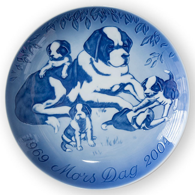 Bing & Gröndahl Muttertags-Jubiläumsplatte 2004 mit Bernhardiner und Welpen