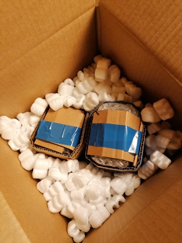 Packing figurines